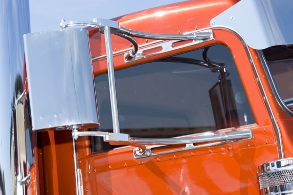 KMT Peterbilt 359