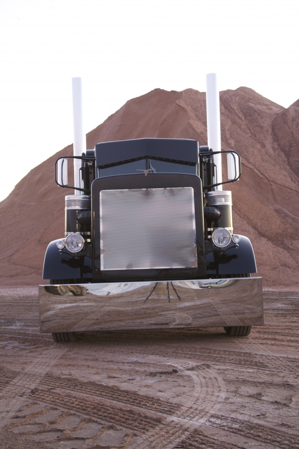 Marauder Peterbilt 359