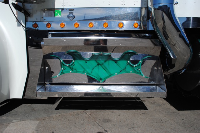 MID-EVIL Kenworth