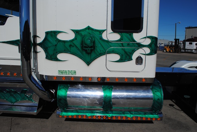 MID-EVIL Kenworth