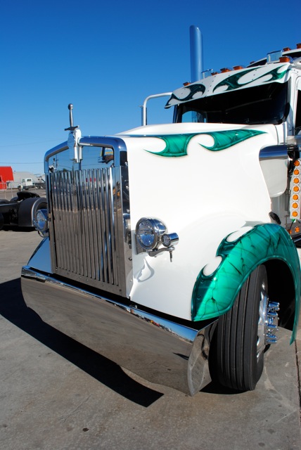 MID-EVIL Kenworth